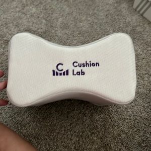 Cushion Lab knee pillow - Brand New